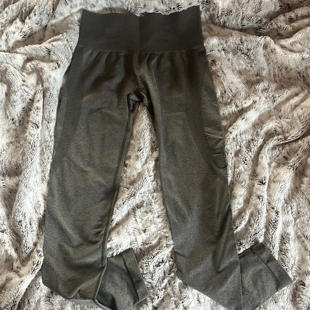NVGTN Navigation grey contour seamless leggings.
